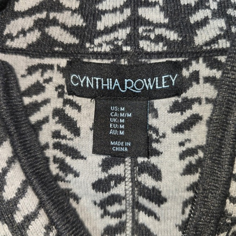 Cynthia Rowley Long Zip-Front Sweater Jacket – Gray & White‎ Leaf Knit – Size M - Picture 4 of 5